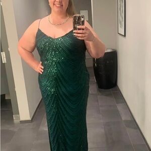 Elegant Green Evening Dress